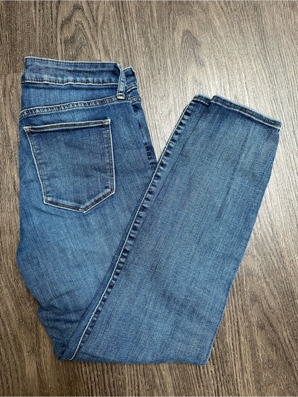 GAP Women’s Curvy True Skinny Jeans, Medium Wash, Size 29R